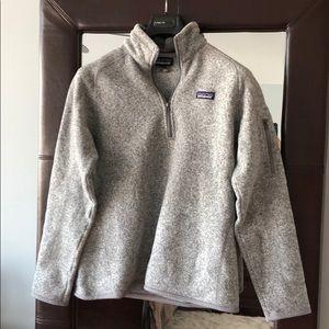 Women’s grey Patagonia 1/4 zip